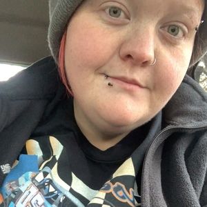 Meet your Posher, Elaine